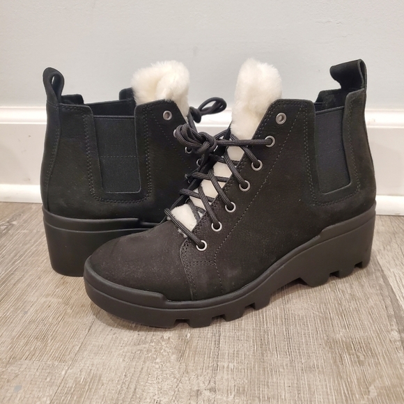 NEW Eileen Fisher Calm Genuine Shearling Trim Booties Black Nubuck - Picture 2 of 6